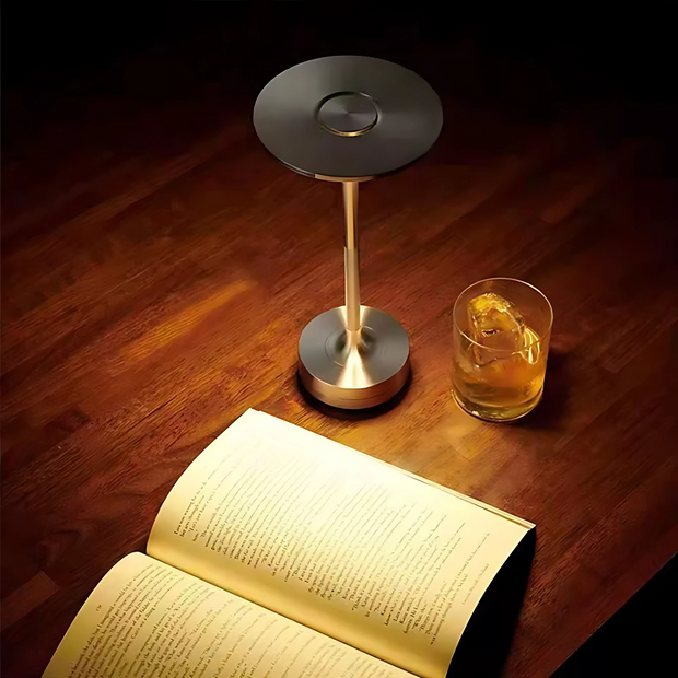 Solvix™ | Moderne LED-Tischleuchte