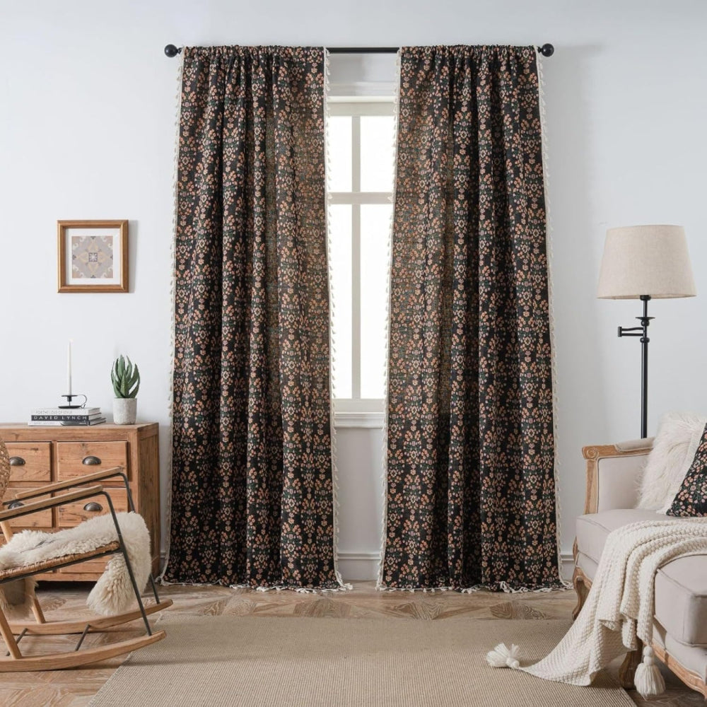 Halbverdunkelnder Vorhang mit floralem Jacquard und Fransen