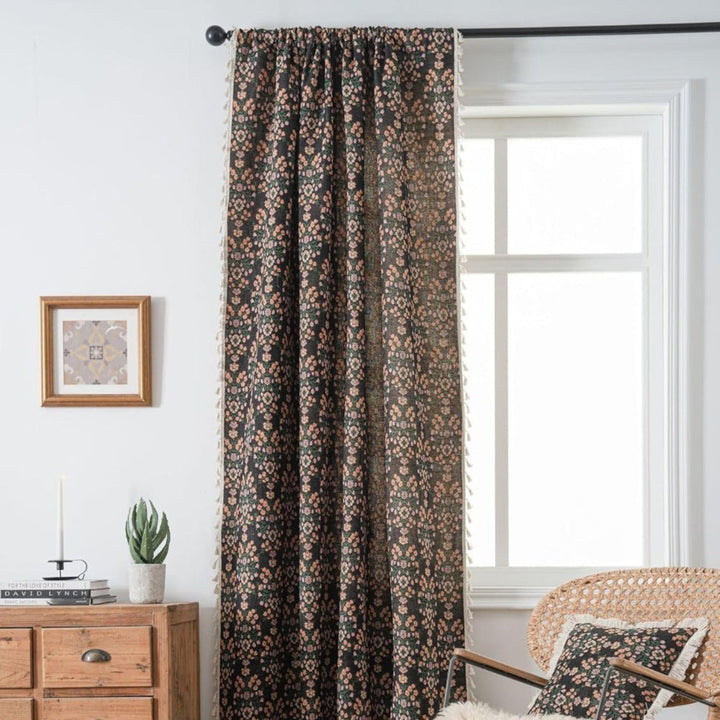 Halbverdunkelnder Vorhang mit floralem Jacquard und Fransen