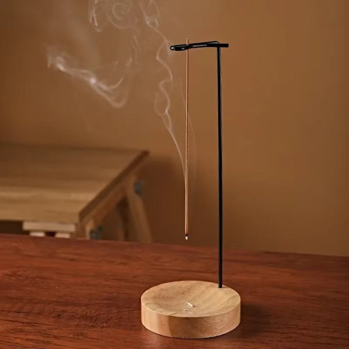 Räucherstäbchenhalter aus Holz mit Metallelement