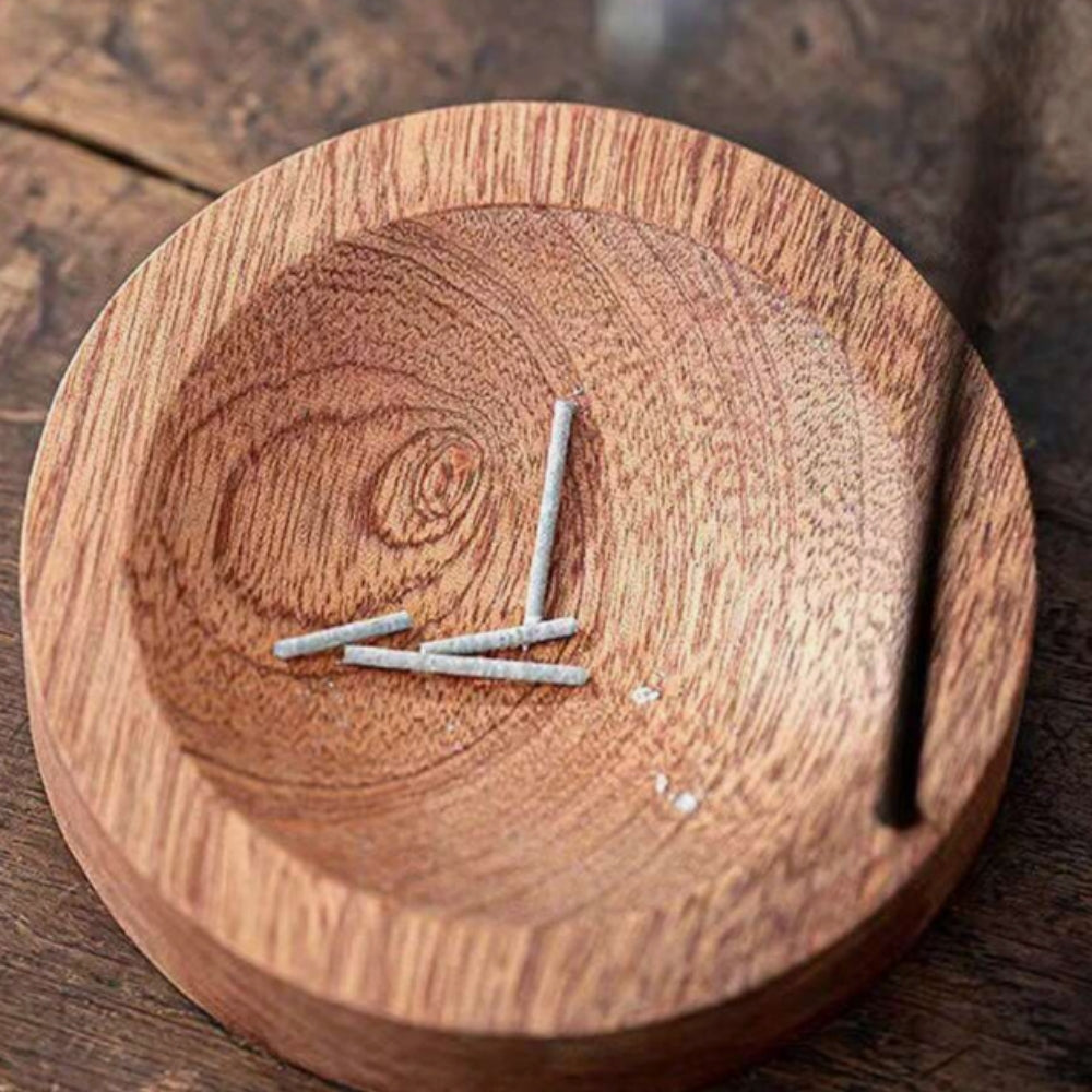 Räucherstäbchenhalter aus Holz mit Metallelement
