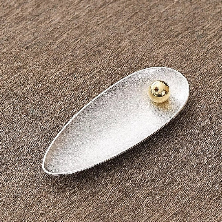 Räucherstäbchenhalter aus Metall mit Perlendekor