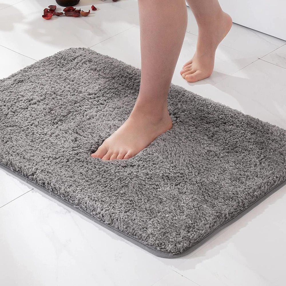 Einfarbiger Hochflor-Badteppich