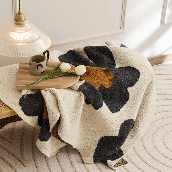 Strickdecke mit Blumenmuster 120 x 150 cm