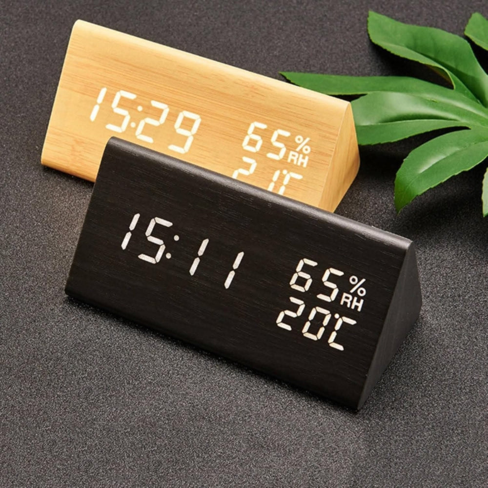 Digitaler LED-Wecker in Holzoptik